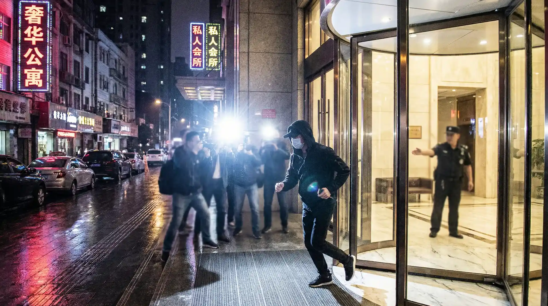 吃瓜黑料-网络热门事件|网络热门资讯|吃瓜黑料 - 公寓楼下记者围堵